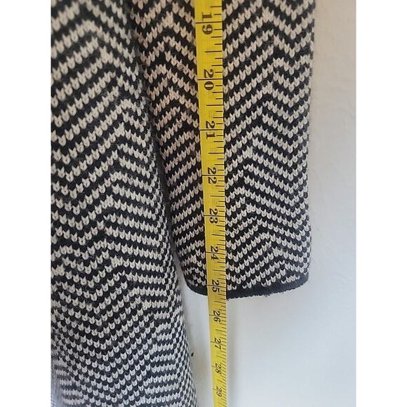 Cocogio Cardigan Sweater Coat Women's Size Small Black/White Chevron Tweed - Picture 6 of 12